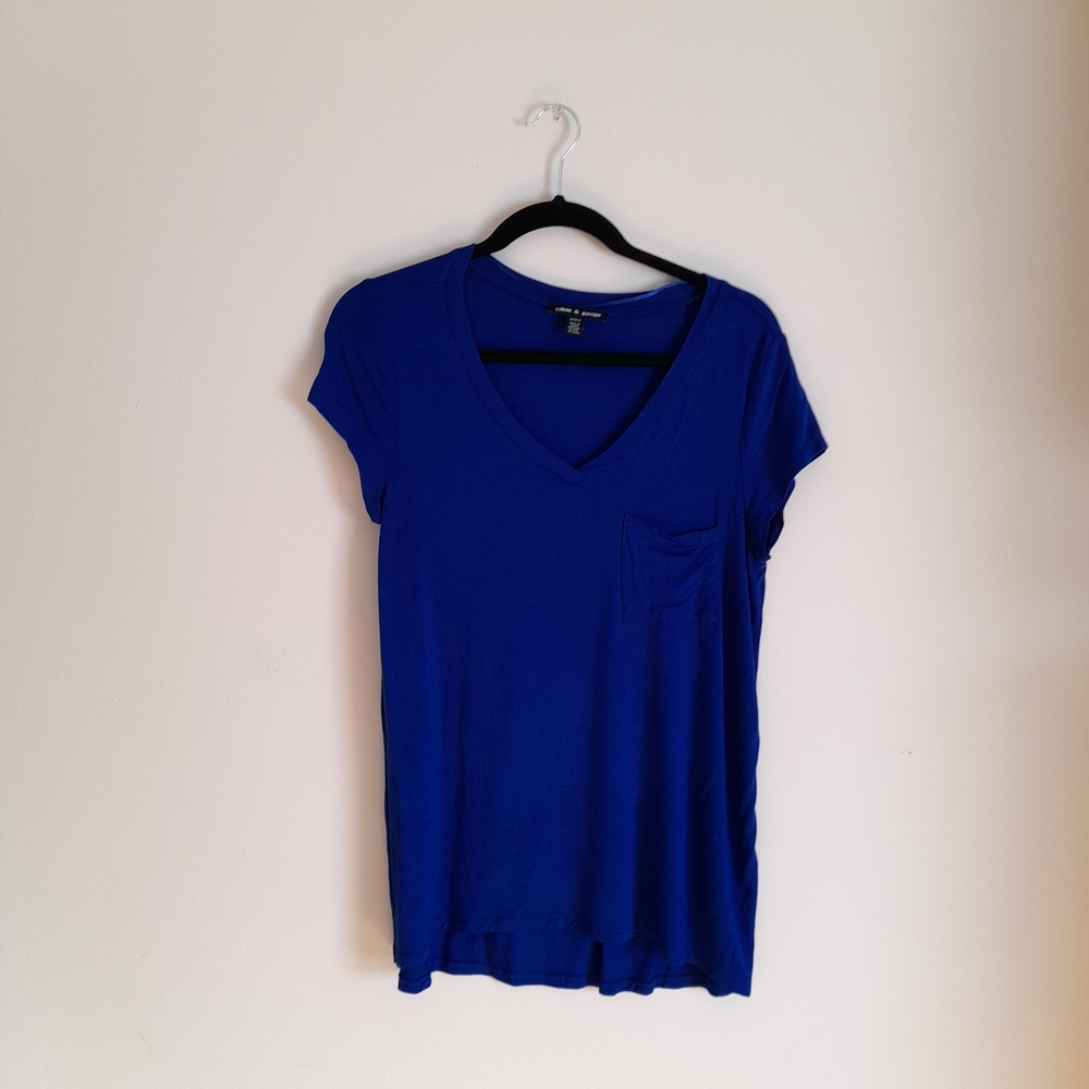 🦚3/$15🦚Cable & Gauge Blue V-Neck Cap Sleeve Top